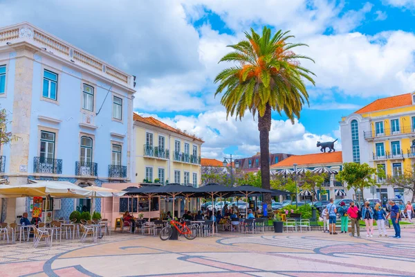 Setubal, Portekiz, 21 Haziran 2021: Portekiz 'in Setubal kentindeki eski kasabada Praca de Bocage Meydanı.