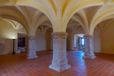 Estremoz, Portekiz, 15 Haziran 2021: Portekiz 'in Evoramonte köyündeki şatonun içi.