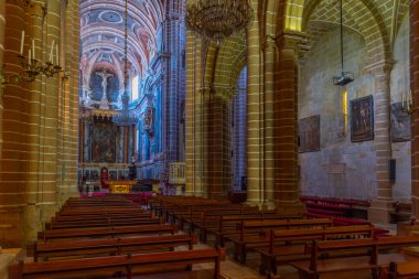 Evora, Portekiz, 14 Haziran 2021: Evora Portekiz katedralinin içi