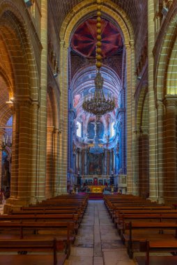 Evora, Portekiz, 14 Haziran 2021: Evora Portekiz katedralinin içi