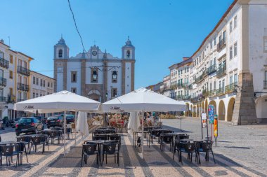 Evora, Portekiz, 14 Haziran 2021: Sao Antao Kilisesi Evora Portekiz