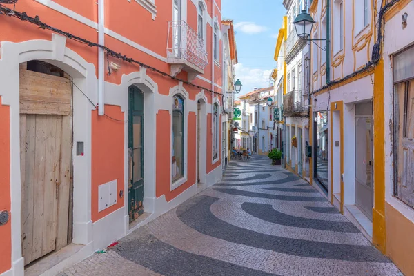 Portalegre, Portekiz, 15 Haziran 2021: Portekiz 'in Portalegre kentindeki ticaret caddesi.