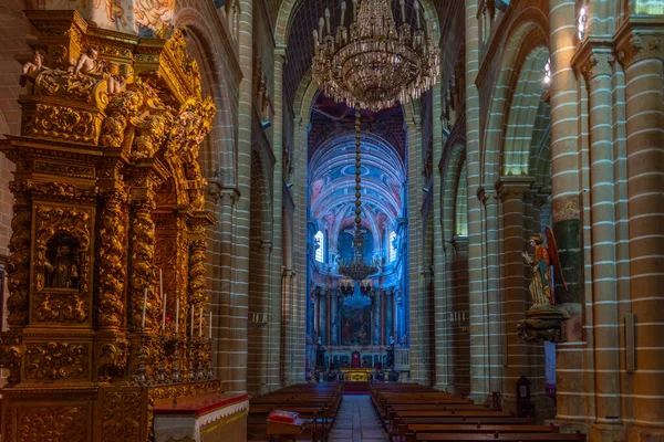 Evora, Portekiz, 14 Haziran 2021: Evora Portekiz katedralinin içi