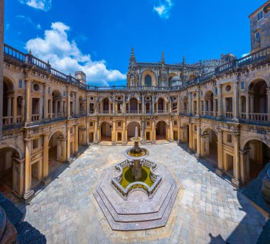 Tomar, Portuga 'daki İsa Manastırı' nın içindeki manastır