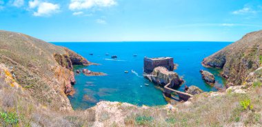 Portekga 'daki Berlenga Grande Takımadasında Sao Joao Baptista Kalesi