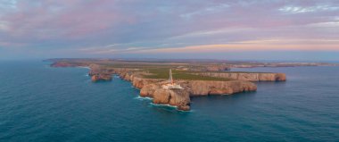 Portekiz 'de gün batımında Cabo de Sao Vicente