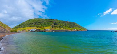 Portekiz 'deki Faial Adası' ndaki Porto Pim plajı.