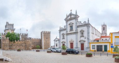 Portekiz 'in Beja kentindeki katedral manzarası