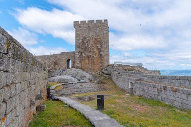 Linhares, Portekiz 'deki eski kale.