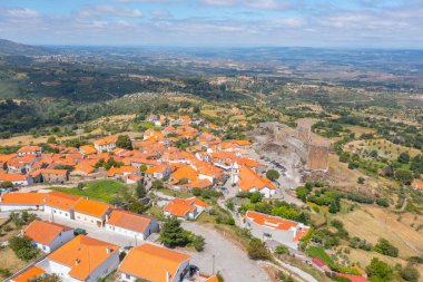 Linhares, Portekiz 'deki eski kale.