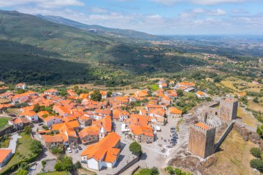 Linhares, Portekiz 'deki eski kale.