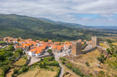 Linhares, Portekiz 'deki eski kale.