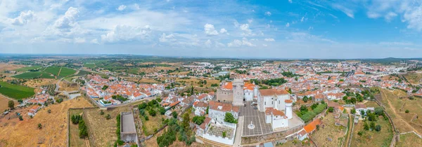 Portekiz 'in eski Estremo kasabasının havadan görünüşü
