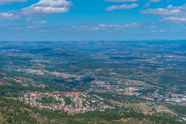 ポルトガルのCovilha町の空中写真 — ストック写真