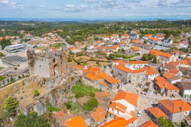 Portekiz, Penedono 'daki eski kale.