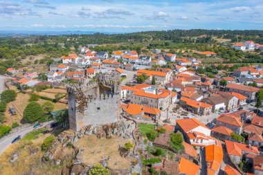Portekiz, Penedono 'daki eski kale.