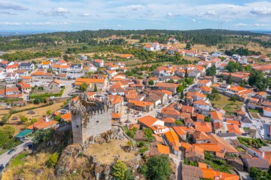 Portekiz, Penedono 'daki eski kale.