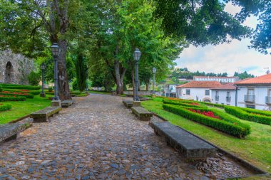Eski Portekiz kasabası Braganca 'daki kale.