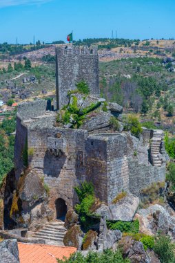 Portekiz 'in Sortelha kentindeki kalenin havadan görünüşü.