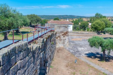Portekiz 'in Idanha-a-velha şehrinin ana kapısı..