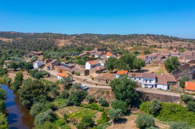 Portekiz 'in Idanha-a-Velha kasabasının Panoraması.