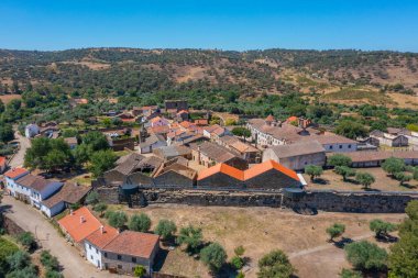 Portekiz 'in Idanha-a-Velha kasabasının Panoraması.
