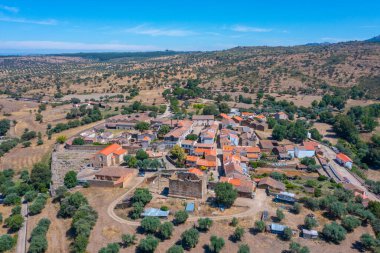 Portekiz 'in Idanha-a-Velha kasabasının Panoraması.