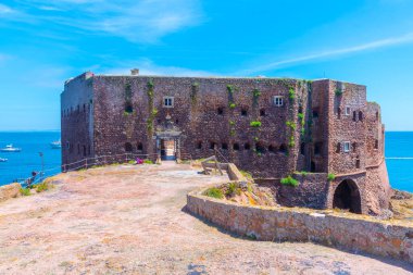 Portekiz 'deki Berlenga Grande Takımadasında Sao Joao Baptista Kalesi.