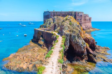 Portekiz 'deki Berlenga Grande Takımadasında Sao Joao Baptista Kalesi.