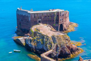 Portekiz 'deki Berlenga Grande Takımadasında Sao Joao Baptista Kalesi.