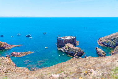 Portekiz 'deki Berlenga Grande Takımadasında Sao Joao Baptista Kalesi.