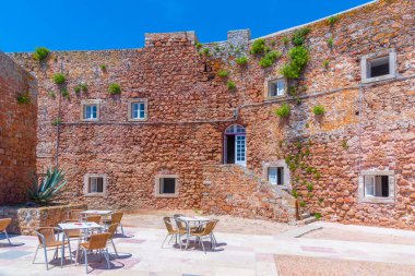 Portekiz 'deki Berlenga Grande Takımadasında Sao Joao Baptista Kalesi.