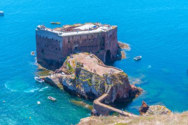 Portekiz 'deki Berlenga Grande Takımadasında Sao Joao Baptista Kalesi.