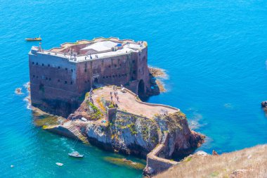 Portekiz 'deki Berlenga Grande Takımadasında Sao Joao Baptista Kalesi.