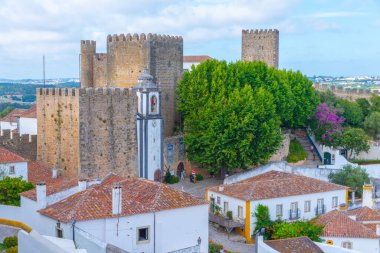 Portekiz 'deki Obidos şatosunun manzarası.