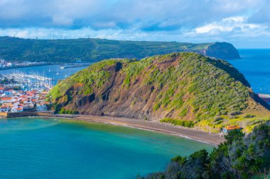 Portekiz 'deki Faial Adası' ndaki Porto Pim plajı..