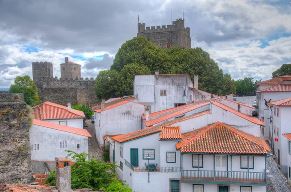 Portekiz 'in Braganca kentindeki kale.