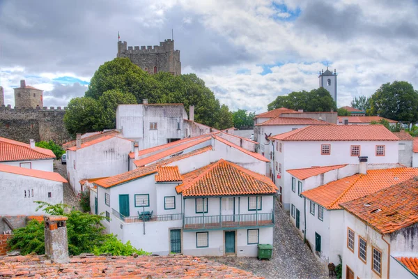 Portekiz 'in Braganca kentindeki kale.