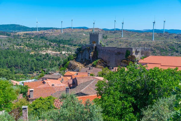 Portekiz 'in Sortelha kentindeki kalenin havadan görünüşü.