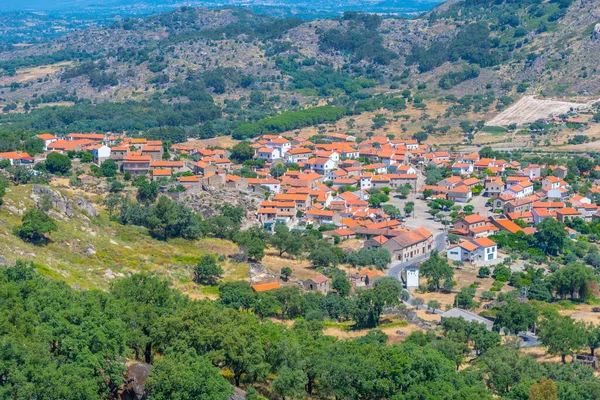 Portekiz 'in Monsanto şehrinin Panoraması.
