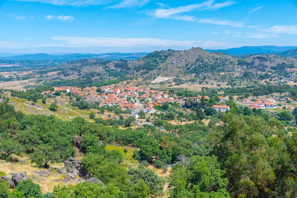 Portekiz 'in Monsanto şehrinin Panoraması.