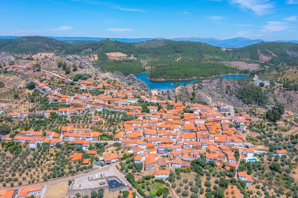 Portekiz 'in Penha Garcia kasabasındaki kalenin hava görüntüsü..