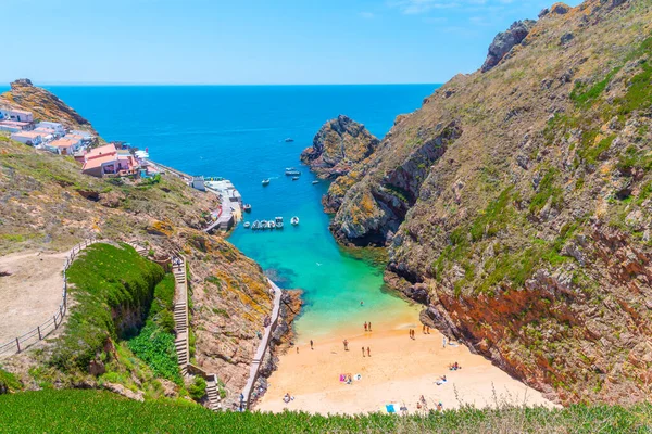 Portekiz 'deki Berlenga Grande Takımadası' nda bir plaj manzarası.