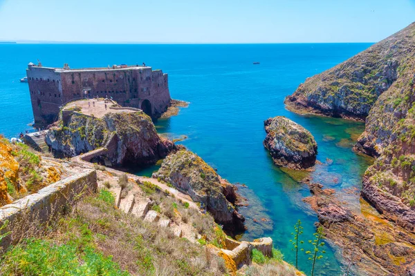 Portekiz 'deki Berlenga Grande Takımadasında Sao Joao Baptista Kalesi.