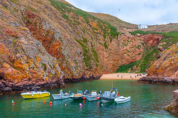 Portekiz 'deki Berlenga Grande Takımadası' nda bir plaj manzarası.