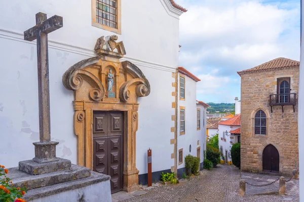 Vista Una Calle Estrecha Dentro Del Castillo Obidos Portugal — Foto de Stock