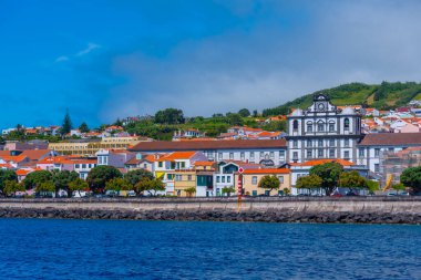 Portekiz 'in Horta kasabasının kıyı şeridi Faial Adası, Azores.