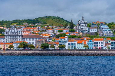 Portekiz 'in Horta kasabasının kıyı şeridi Faial Adası, Azores.