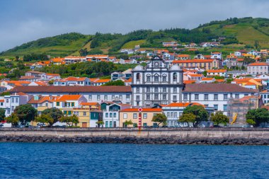 Portekiz 'in Horta kasabasının kıyı şeridi Faial Adası, Azores.