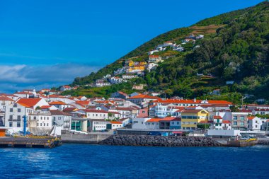Portekiz, Azores 'teki Sao Jorge Adası' ndaki velas limanı..